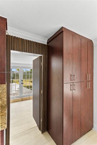 6408 Pierce St, Hollywood, FL 33024