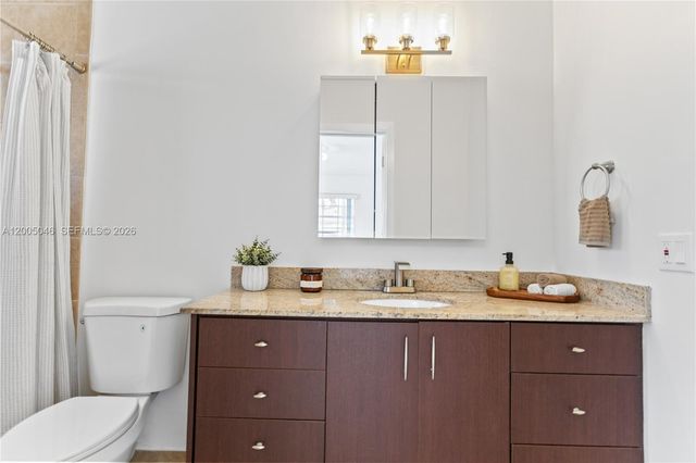 6408 Pierce St, Hollywood, FL 33024