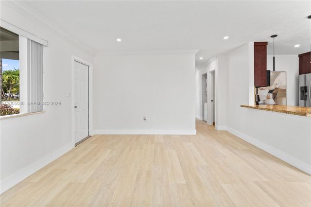 6408 Pierce St, Hollywood, FL 33024