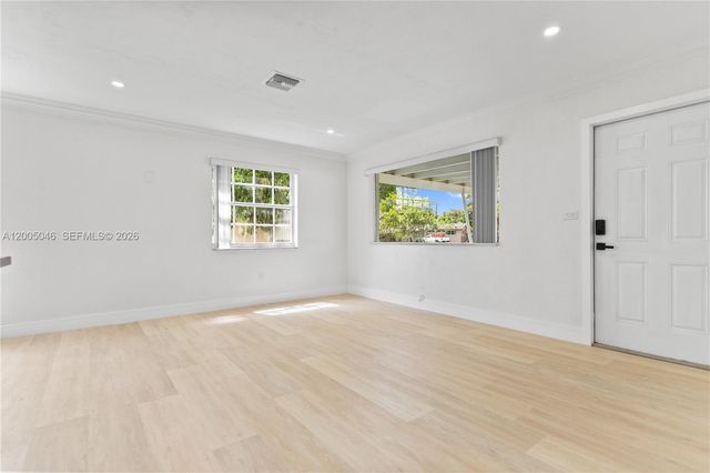 6408 Pierce St, Hollywood, FL 33024