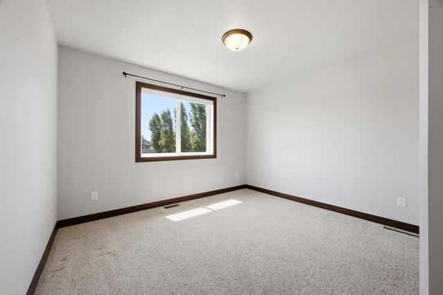 3779 Bell Boulevard E, West Fargo, ND 58078
