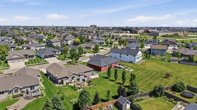 3779 Bell Boulevard E, West Fargo, ND 58078