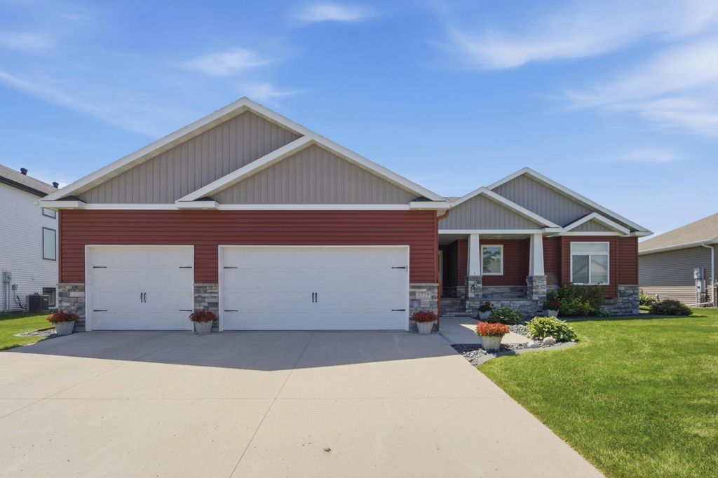 3779 Bell Boulevard E, West Fargo, ND 58078