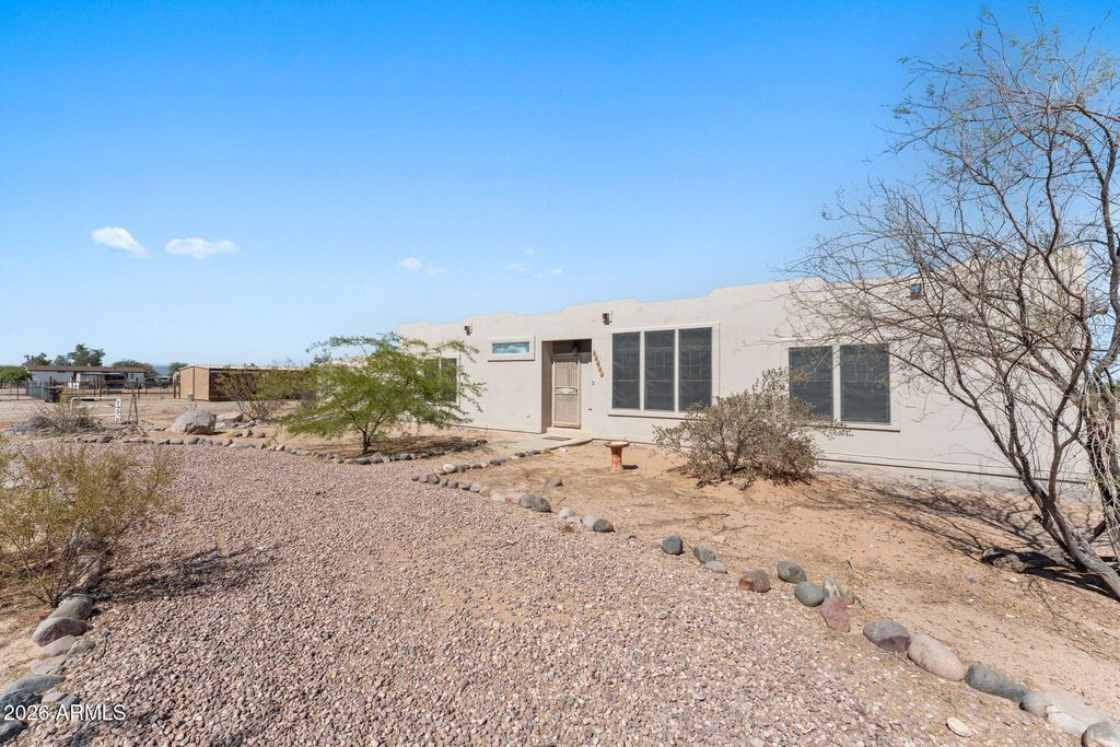 27513 N 252nd Avenue, Wittmann, AZ 85361 — exterior