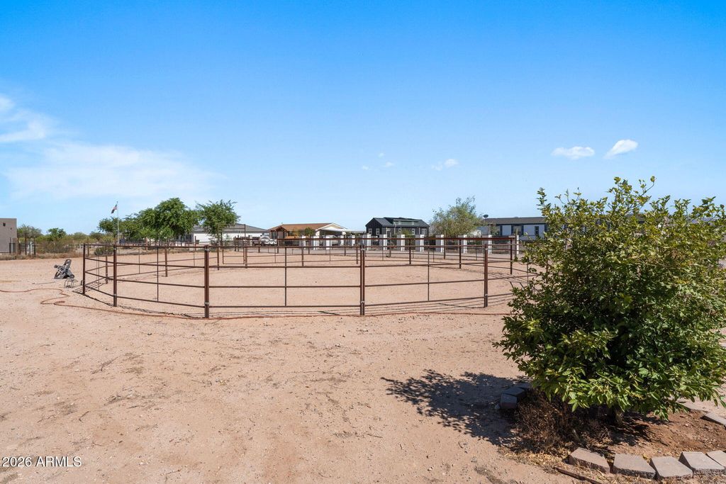27513 N 252nd Avenue, Wittmann, AZ 85361 — photo 5