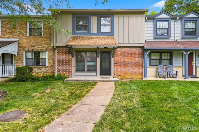 13322 Hiddendale Lane, Ballwin, MO 63021