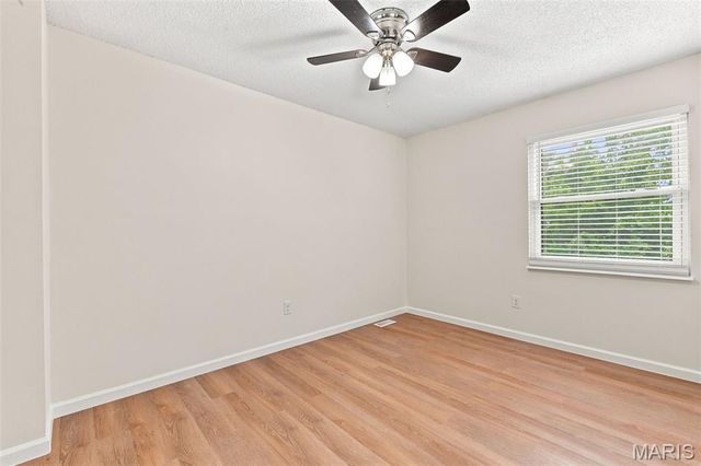 13322 Hiddendale Lane, Ballwin, MO 63021