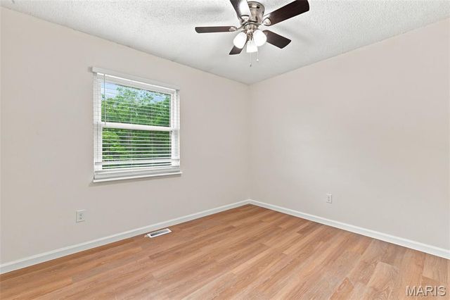 13322 Hiddendale Lane, Ballwin, MO 63021