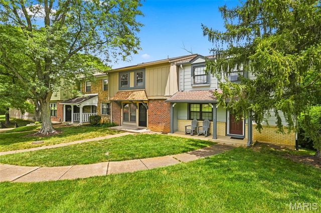 13322 Hiddendale Lane, Ballwin, MO 63021