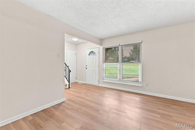 13322 Hiddendale Lane, Ballwin, MO 63021