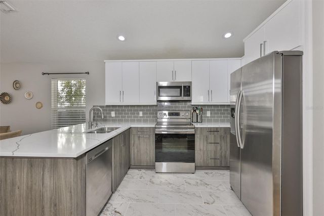 2331 W CHESTNUT STREET, Tampa, FL 33607