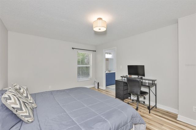 2331 W CHESTNUT STREET, Tampa, FL 33607