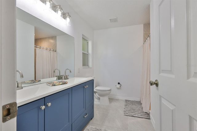 2331 W CHESTNUT STREET, Tampa, FL 33607