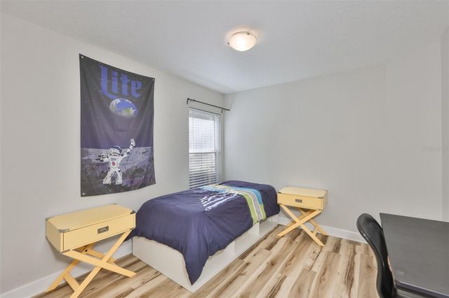 2331 W CHESTNUT STREET, Tampa, FL 33607