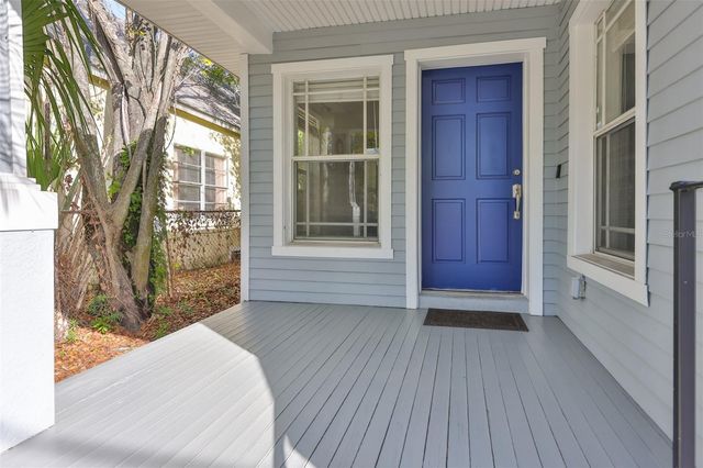 2331 W CHESTNUT STREET, Tampa, FL 33607