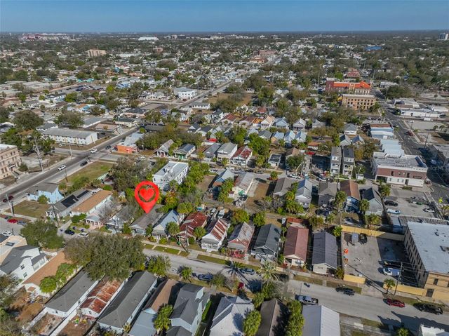 2331 W CHESTNUT STREET, Tampa, FL 33607