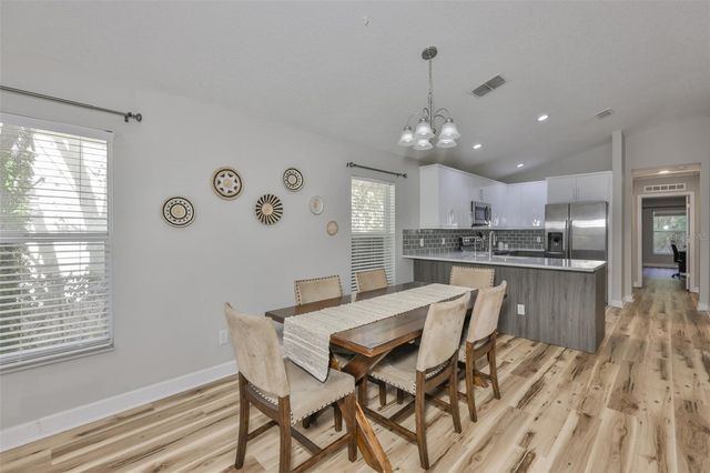 2331 W CHESTNUT STREET, Tampa, FL 33607