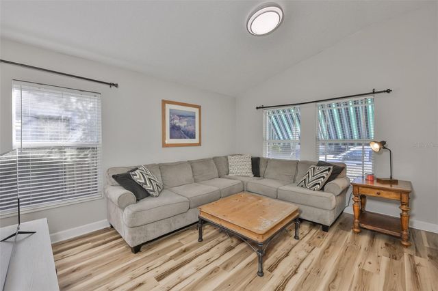 2331 W CHESTNUT STREET, Tampa, FL 33607