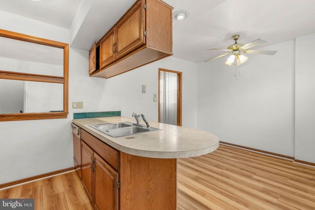 7450 HILL RD, Philadelphia, PA 19128