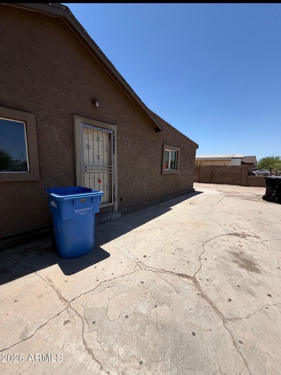 1709 E ENCINAS Lane, Phoenix, AZ 85040 — photo 3