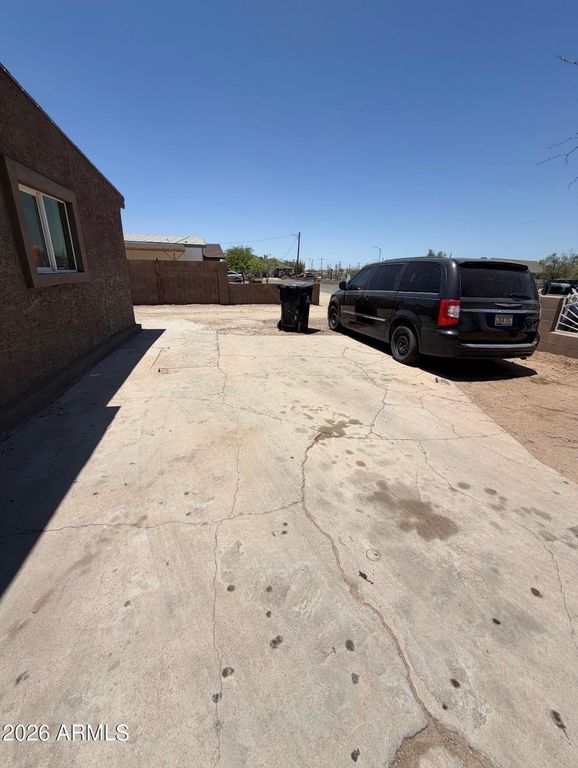 1709 E ENCINAS Lane, Phoenix, AZ 85040 — photo 4