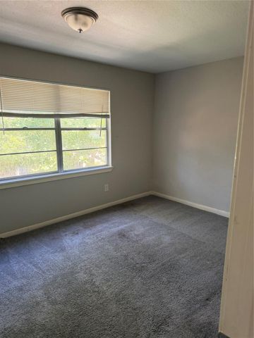417 13th Street N, Texas City, TX 77590