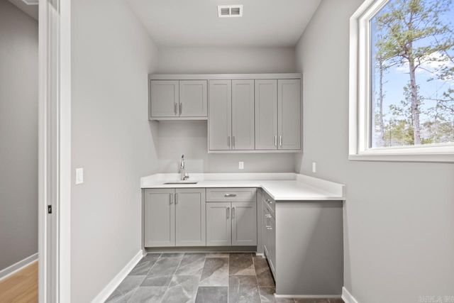 22 Abington Court, Little Rock, AR 72223