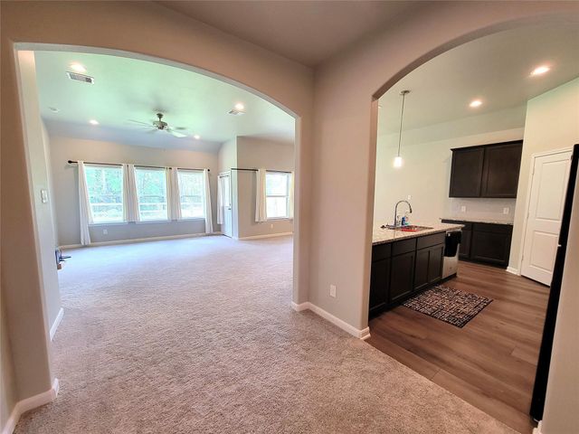 2320 Cedar Place Drive, Conroe, TX 77306