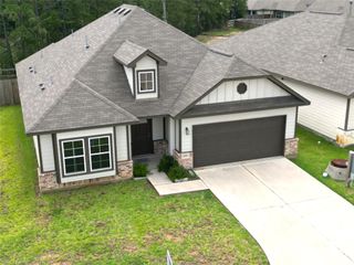 2320 Cedar Place Drive, Conroe, TX 77306
