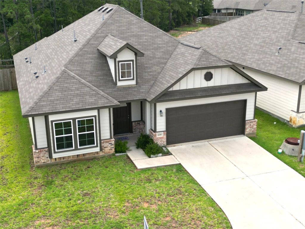 2320 Cedar Place Drive, Conroe, TX 77306