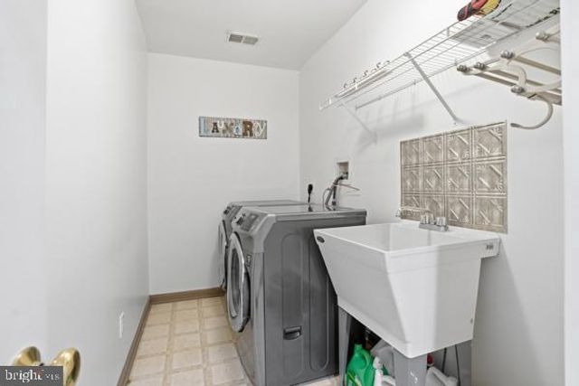 5207 BLUE SKY DR, Orefield, PA 18069