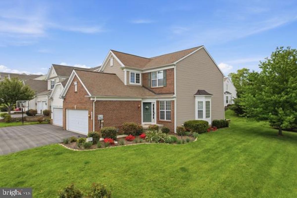 5207 BLUE SKY DR, Orefield, PA 18069