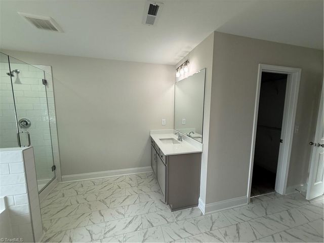 1586 Dappledown Street 58, Kernersville, NC 27284