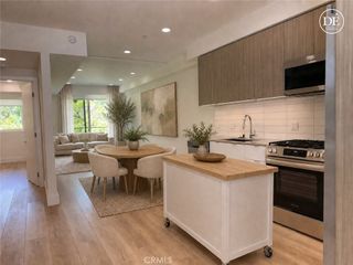 12078 Guerin Street 402, Studio City, CA 91604