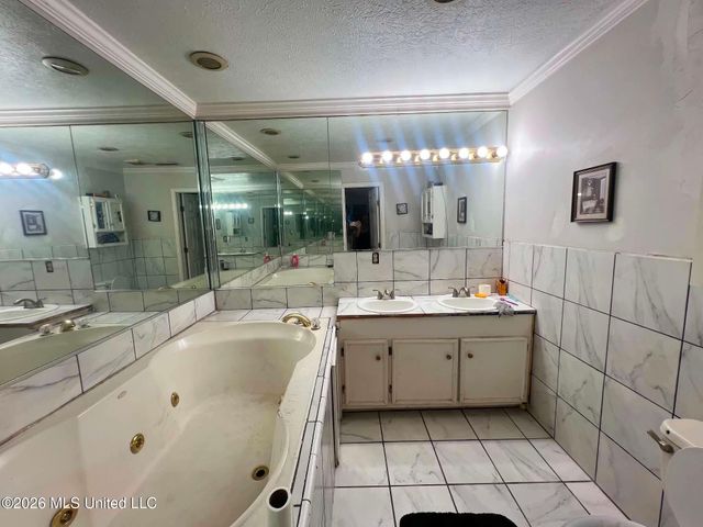 1109 Wooddell Drive, Jackson, MS 39212