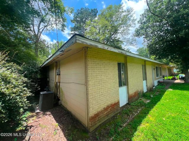 1109 Wooddell Drive, Jackson, MS 39212