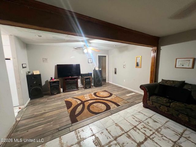 1109 Wooddell Drive, Jackson, MS 39212