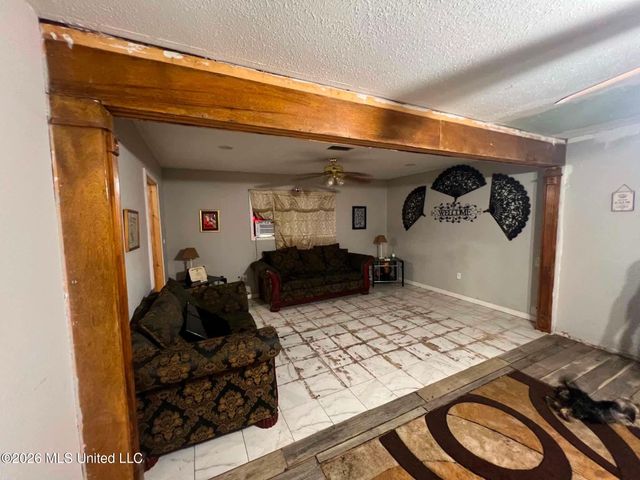 1109 Wooddell Drive, Jackson, MS 39212