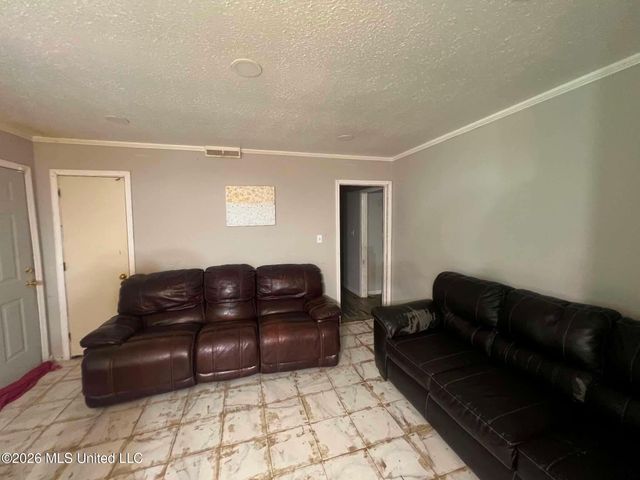 1109 Wooddell Drive, Jackson, MS 39212