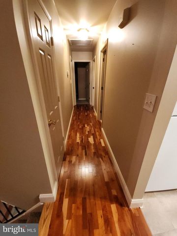 2284 N PENRYN RD, Manheim, PA 17545