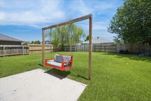 21914 Willow Downs Drive, Tomball, TX 77375