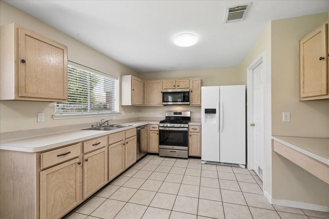 21914 Willow Downs Drive, Tomball, TX 77375