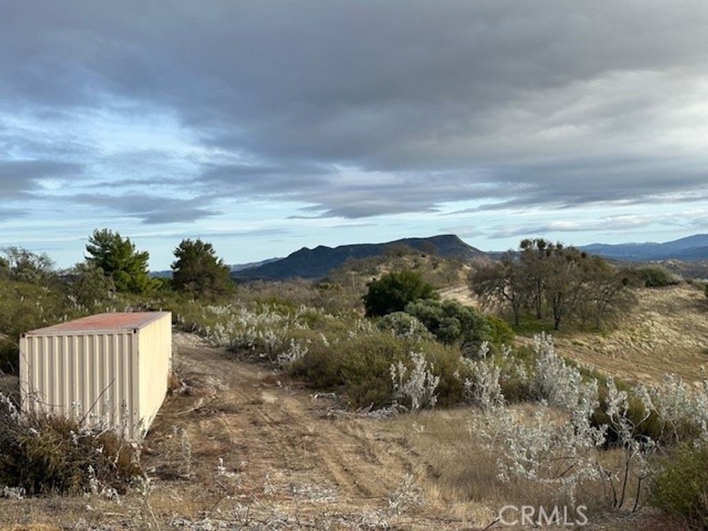 52747 Smith Road, Bradley, CA 93426