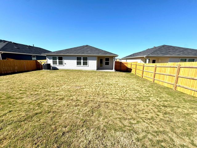 346 Gladiola LOOP, Kyle, TX 78640