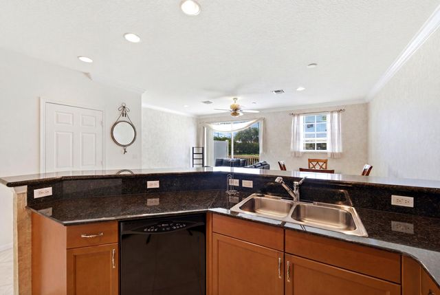 556 Marbella Circle, North Palm Beach, FL 33403