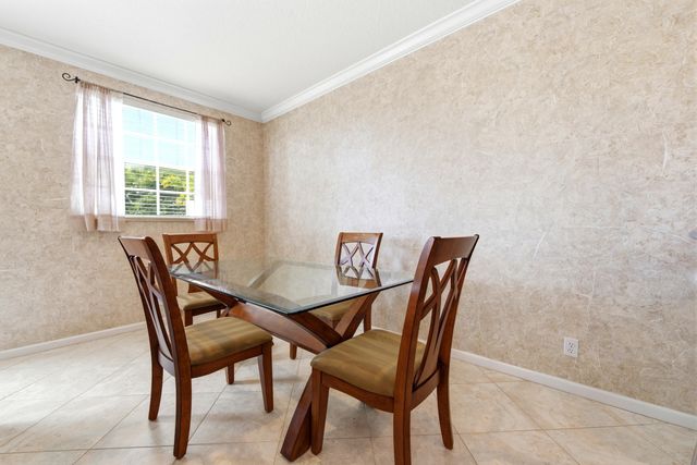 556 Marbella Circle, North Palm Beach, FL 33403