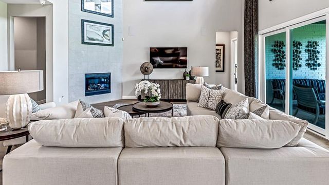 1601 Birch Lake Bend, Friendswood, TX 77546