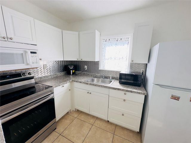 301 NW 37th Street, Miami, FL 33127