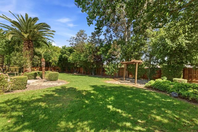 590 Havenwood Ct, Tracy, CA 95377