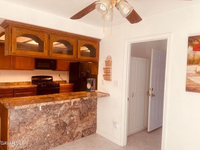 8648 N Loop Boulevard, California City, CA 93505